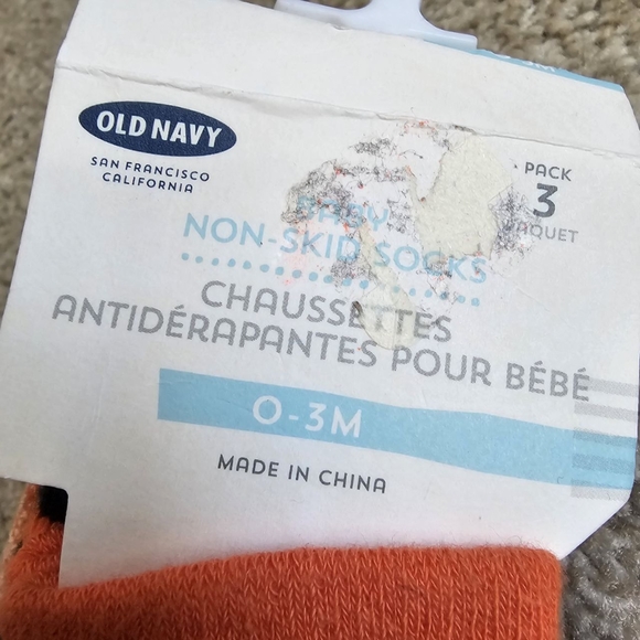 Kids Socks Old Navy 2 packs 6 pairs
3 pairs 18 - 24 months
3pairs 0-3 months - Picture 10 of 16